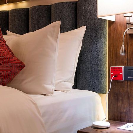 Ramada Hotel & Suites By Wyndham Jereván Kültér fotó