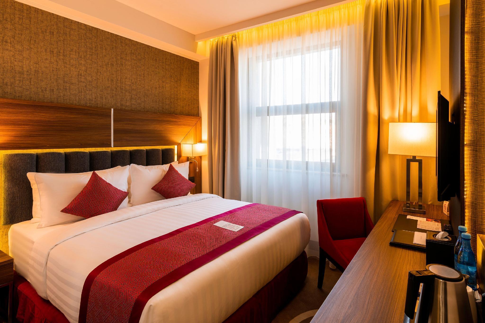 Ramada Hotel & Suites By Wyndham Jereván Kültér fotó