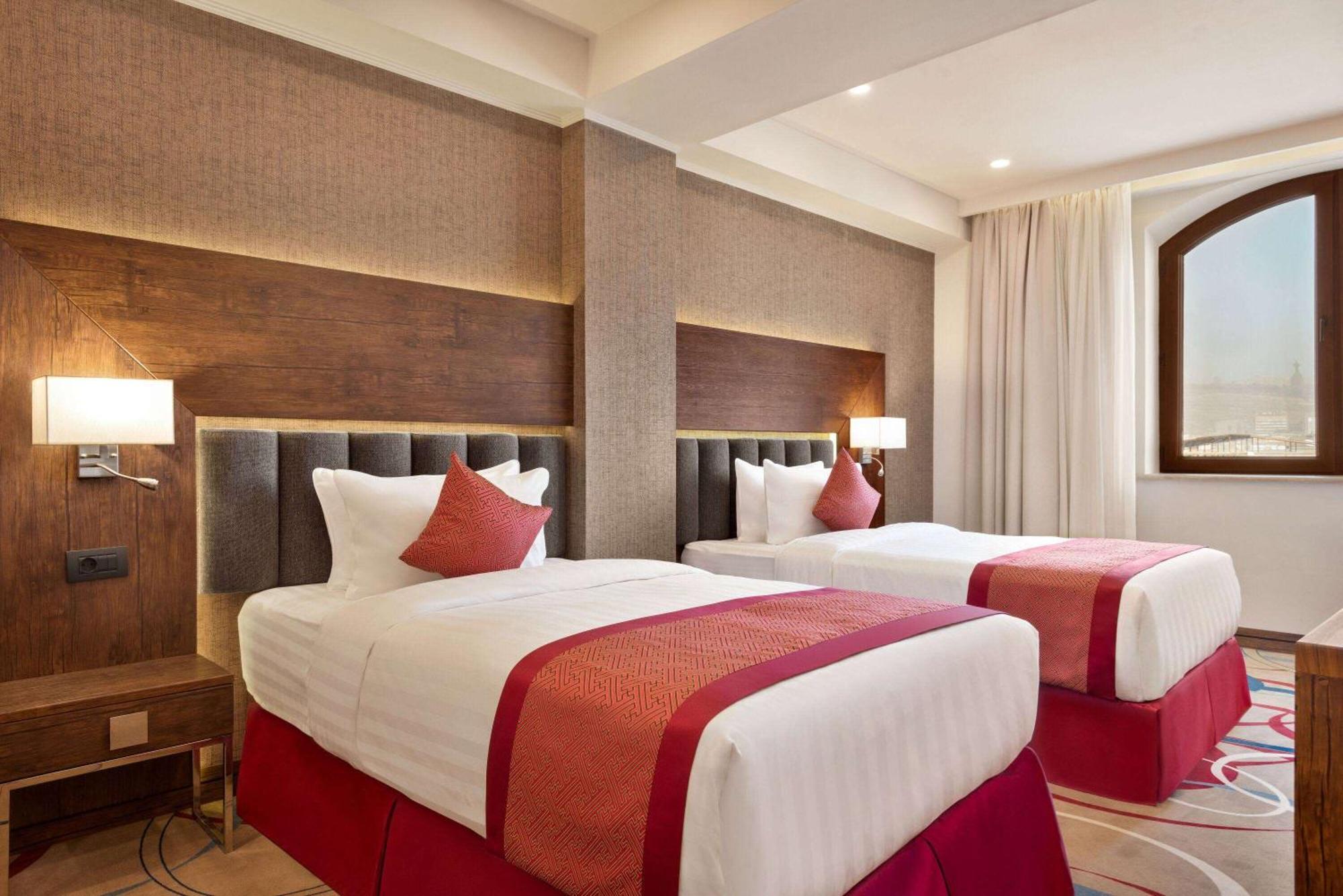 Ramada Hotel & Suites By Wyndham Jereván Kültér fotó