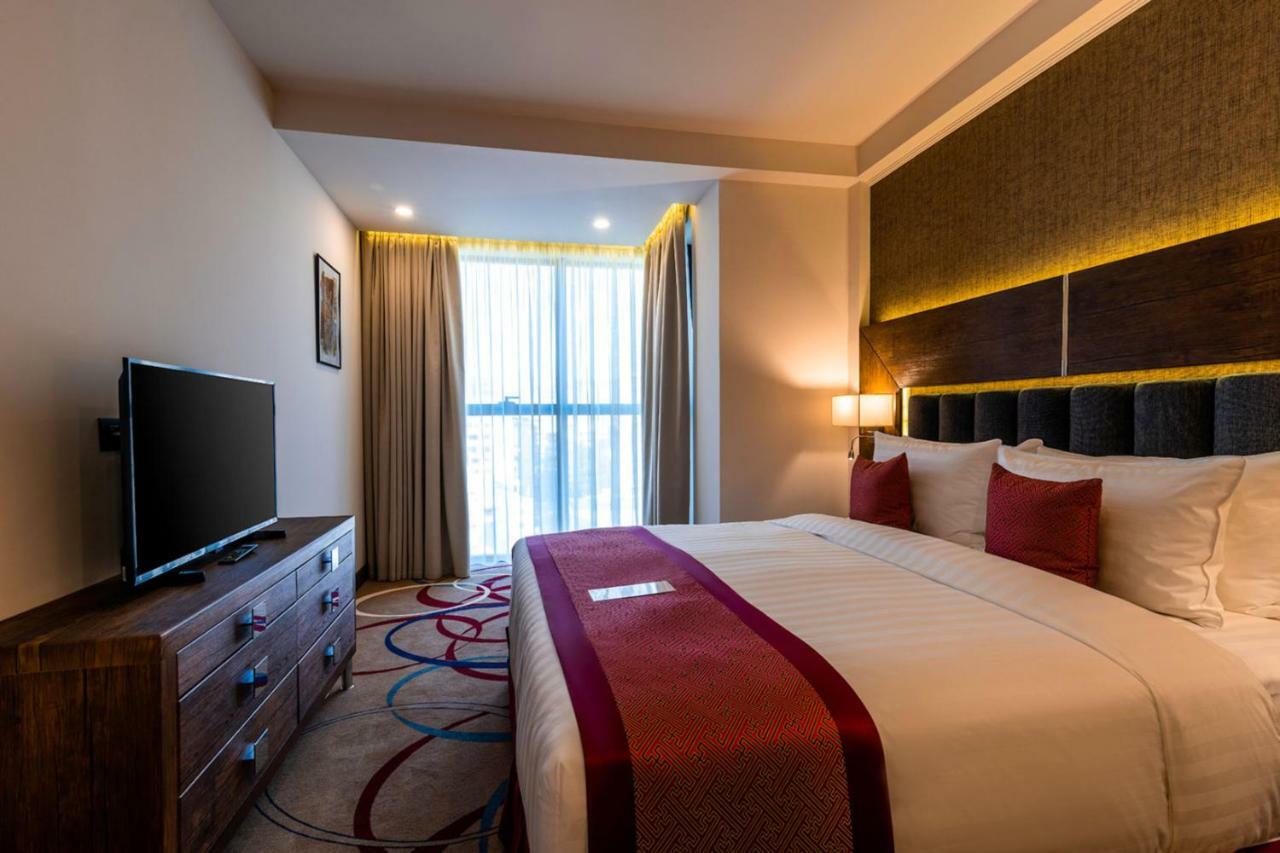 Ramada Hotel & Suites By Wyndham Jereván Kültér fotó